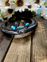 Load image into Gallery viewer, Western Style Silver Horseshoe Turquoise Beaded Bracelet
