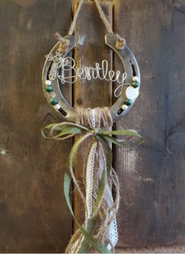 hanging horseshoe decor