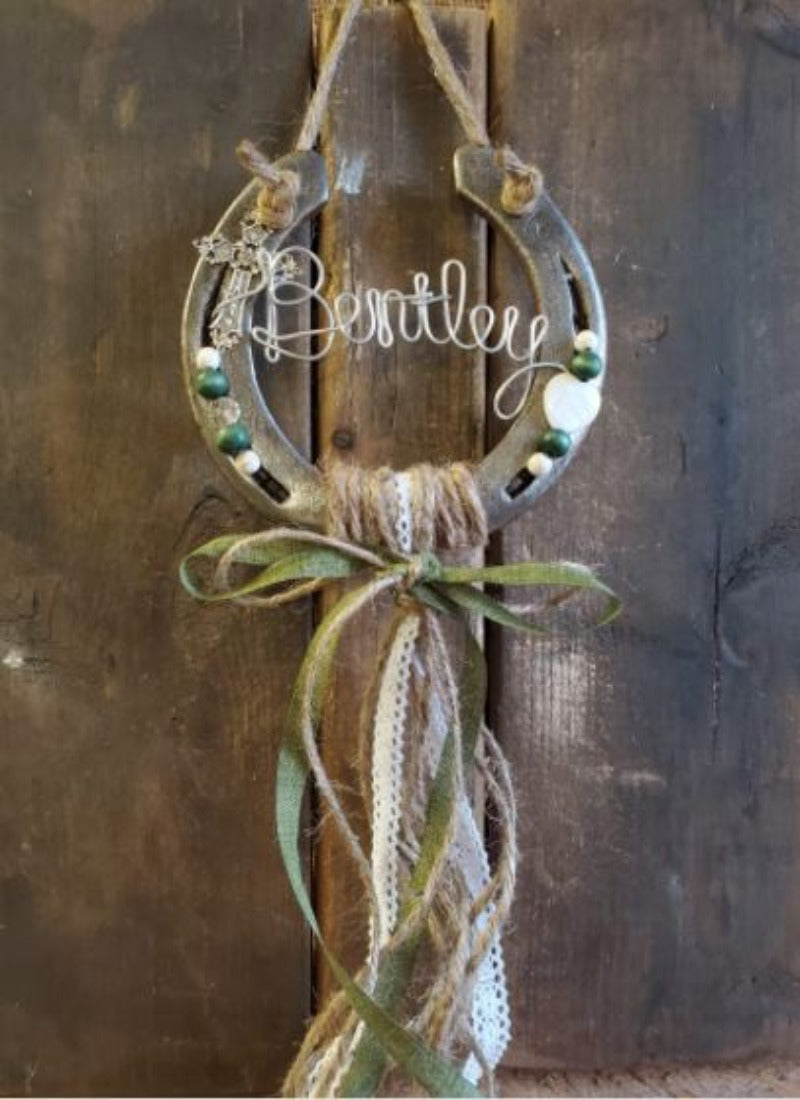 hanging horseshoe decor